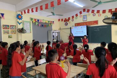 Trường Tiểu học Trịnh Xá tổ chức SHCM-NCBH với chủ đề: Tổ chức dạy học STEM trong các môn học