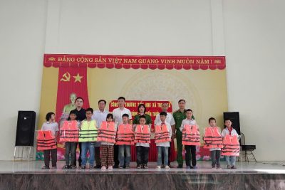 Trường TH Trịnh Xá tổ chức SHCD với chủ đề tuyên truyền về phòng tránh đuối nước