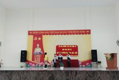 TRƯỜNG TIỂU HỌC TRỊNH XÁ TỔ CHỨC SHDC VỚI CHỦ ĐỀ “XÂY DỰNG TRƯỜNG HỌC XANH – SẠCH – KHỎE”