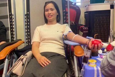 CBGV-NV trường Tiểu học Trịnh Xá, phường Liêm Tuyền tham gia hiến máu tình nguyện đợt 2 năm 2025